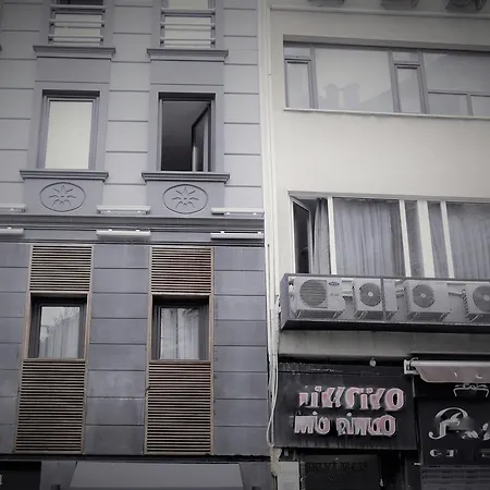 Istanbulinn מלון 3*